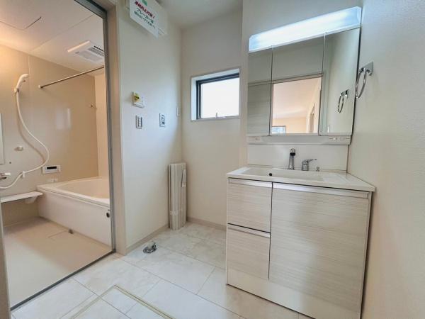 和泉市伏屋町１丁目の新築一戸建
