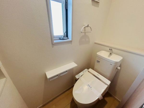 貝塚市堀3丁目の中古一戸建て(トイレ)