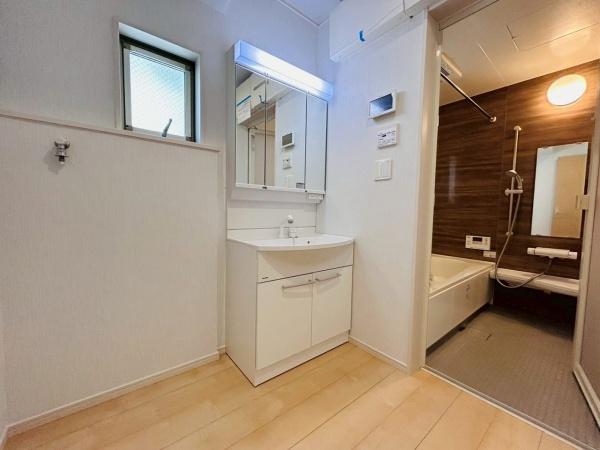 貝塚市堀3丁目の中古一戸建て(洗面台・洗面所)