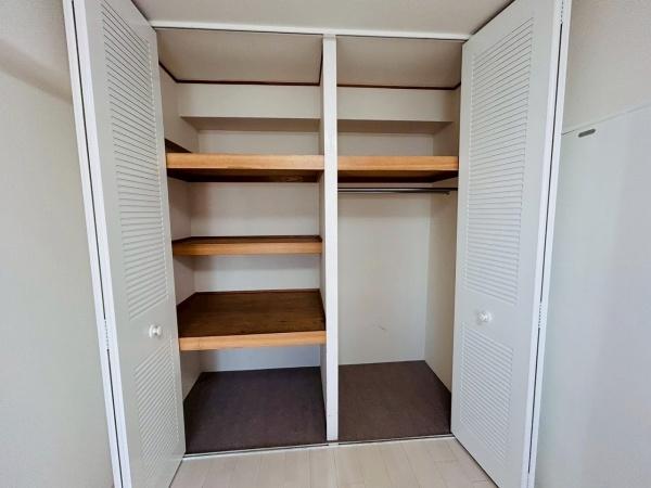 パレス貝塚 中古マンション(収納)