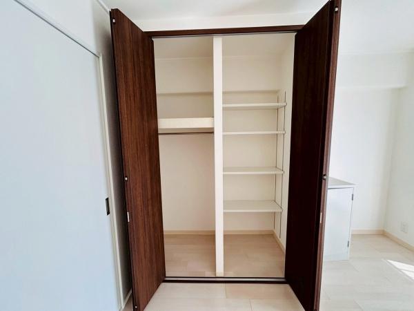パレス貝塚 中古マンション(収納)