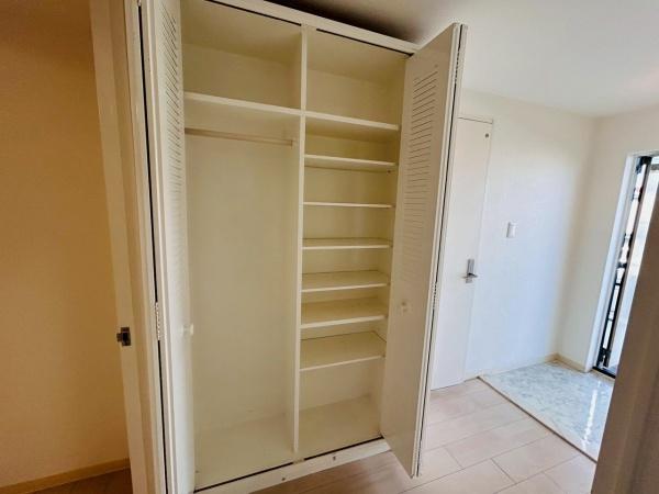 パレス貝塚 中古マンション(収納)
