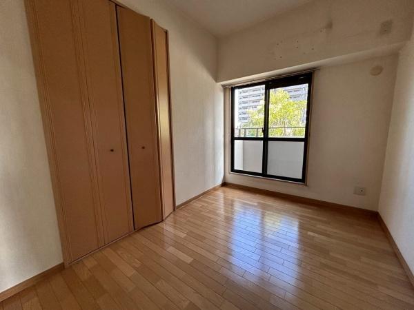 メゾンドールラーバン和泉パークス３番館　中古マンション