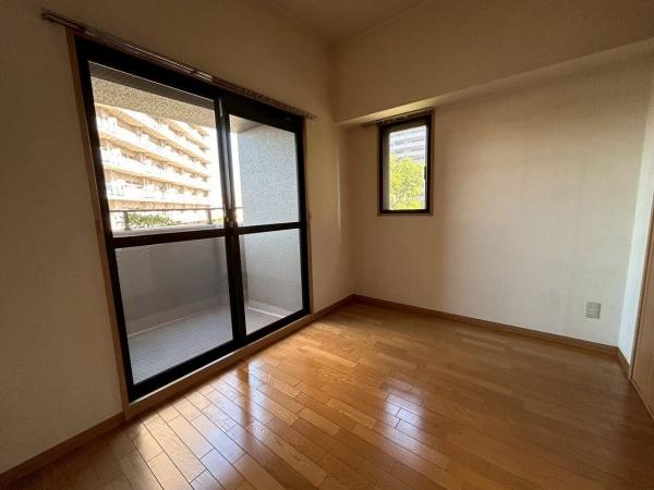 メゾンドールラーバン和泉パークス３番館　中古マンション