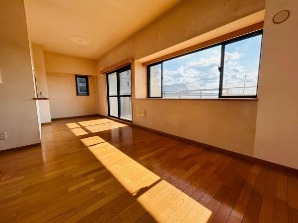 メゾンドールラーバン和泉パークス３番館　中古マンション