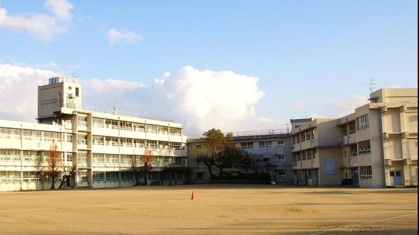 イトーピア泉北深井 中古マンション(堺市立深井小学校)
