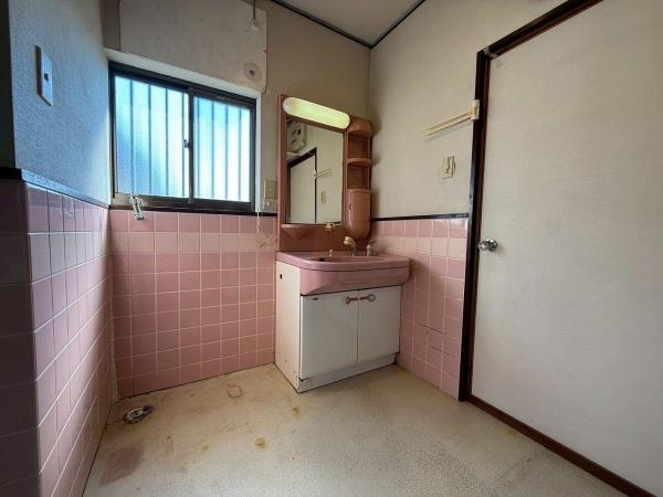 岸和田市今木町の中古一戸建て(洗面台・洗面所)