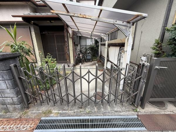 岸和田市土生町2丁目の中古一戸建て(駐車場)