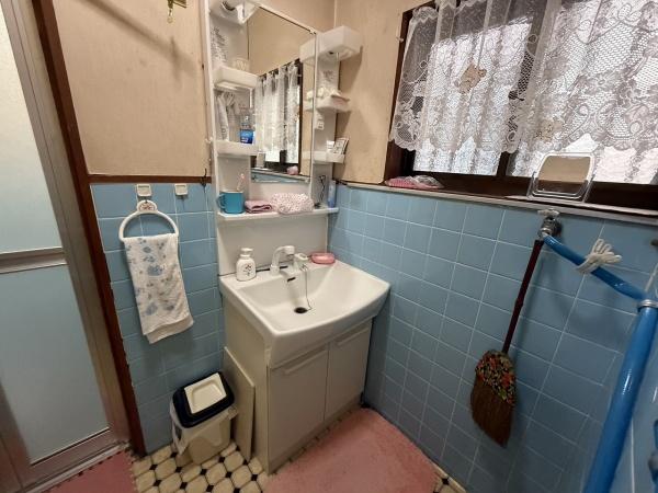 岸和田市土生町2丁目の中古一戸建て(洗面台・洗面所)