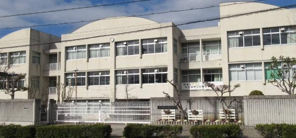 メゾンドールウィングヒルズ２番館　中古マンション(富田林市立明治池中学校)