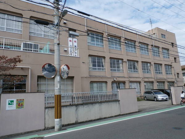 泉南郡田尻町嘉祥寺の中古一戸建て(田尻町立田尻中学校)