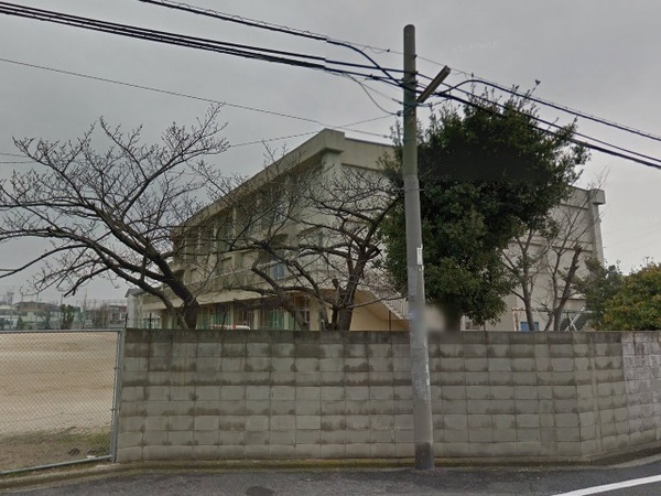 岸和田市春木泉町の新築一戸建(岸和田市立春木中学校)