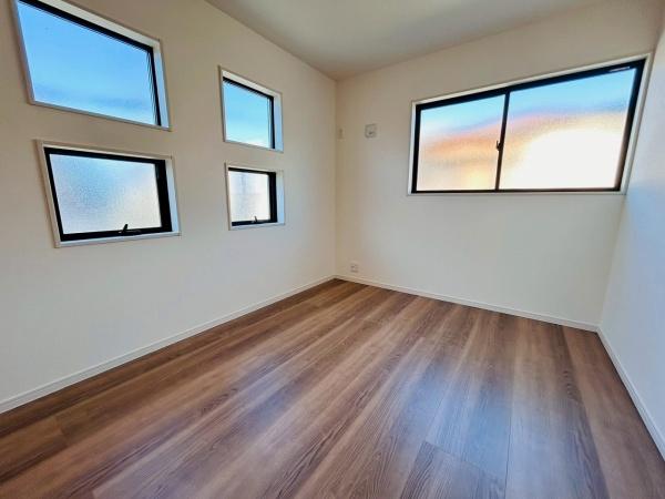 岸和田市春木泉町の新築一戸建