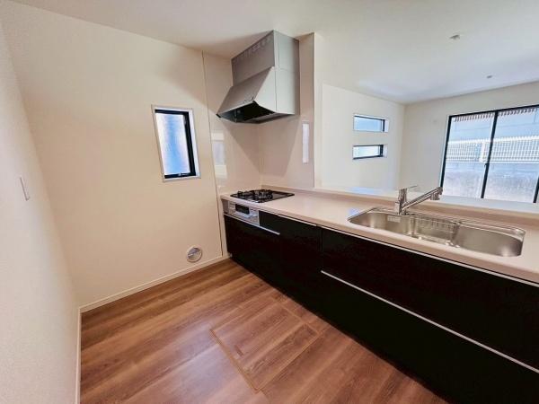 岸和田市春木泉町の新築一戸建