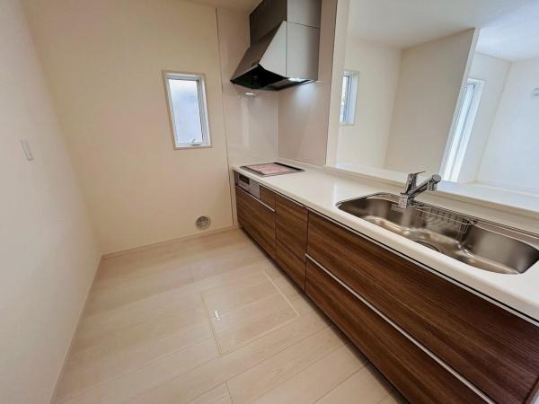 岸和田市加守町２丁目の新築一戸建