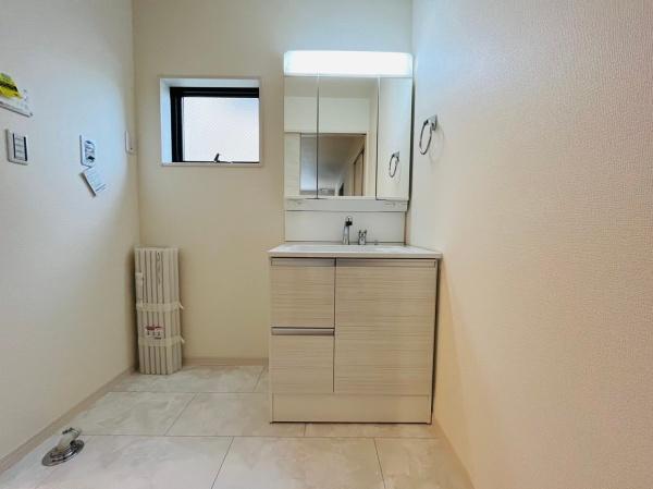 和泉市富秋町１丁目の新築一戸建