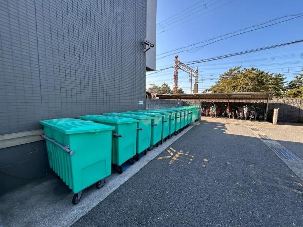 藤和浜寺公園ホームズ駅前通り