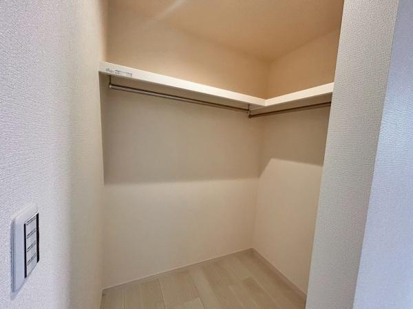 泉佐野市鶴原３丁目の新築一戸建