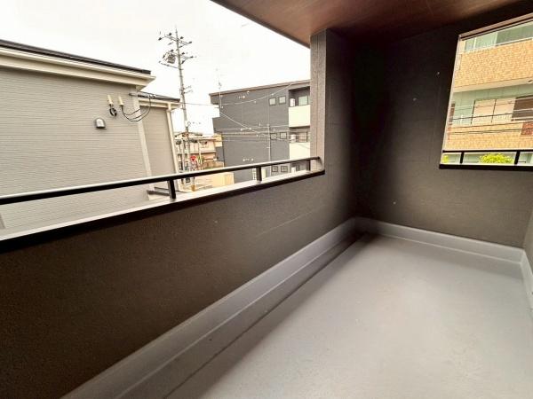 泉佐野市鶴原３丁目の新築一戸建