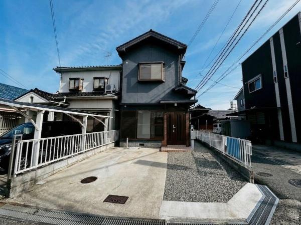 岸和田市八阪町３丁目の中古一戸建