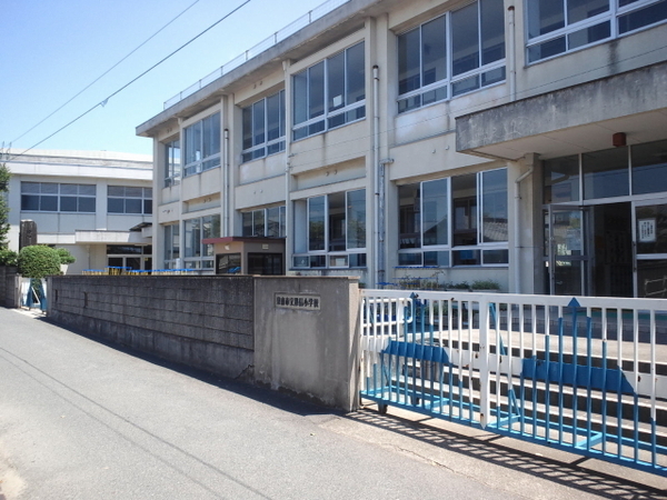 泉南市馬場２丁目の中古一戸建て(泉南市立雄信小学校)