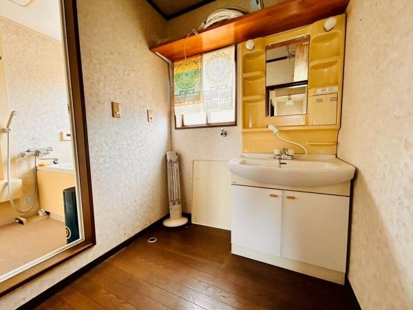 和泉市一条院町の中古一戸建