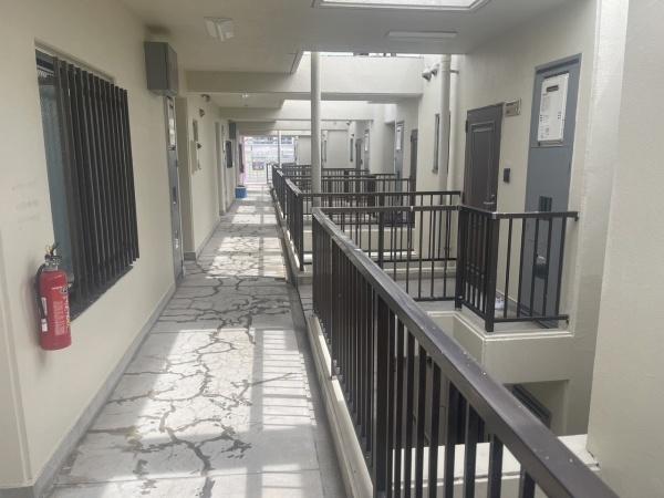 堺市西区鳳西町１丁　共同住宅