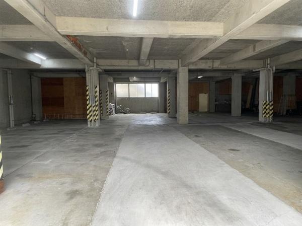 堺市西区鳳西町１丁　共同住宅