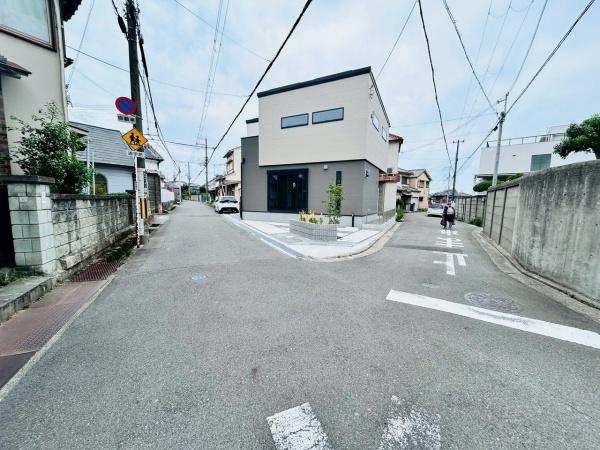 泉佐野市鶴原４丁目の新築一戸建