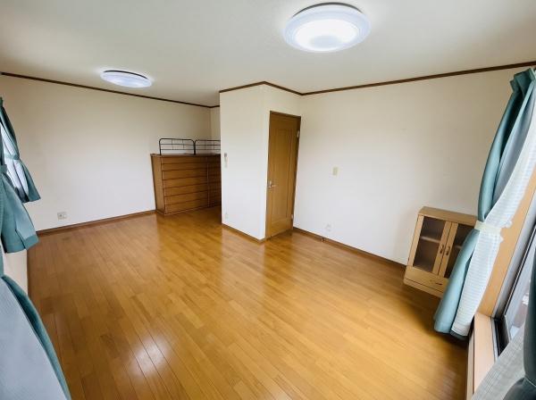和泉市小田町の中古一戸建て