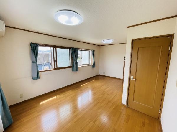 和泉市小田町の中古一戸建て