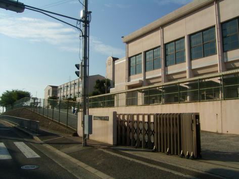 泉南郡熊取町つばさが丘北２丁目の中古一戸建て(熊取町立熊取南中学校)