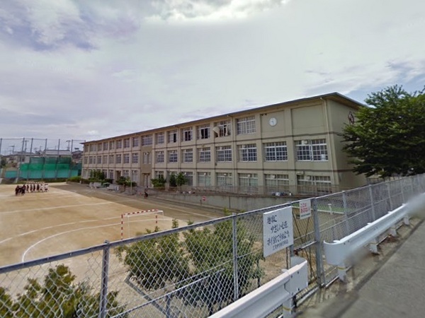 岸和田市畑町１丁目の中古一戸建て(岸和田市立土生中学校)
