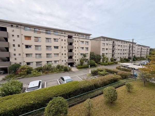 鶴山台第２住宅６号棟　中古マンション