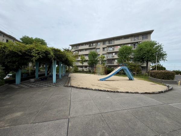 鶴山台第２住宅６号棟　中古マンション