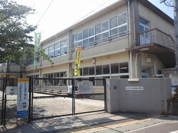 泉南市信達大苗代の中古一戸建て(泉南市立信達小学校)