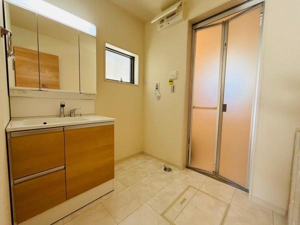 和泉市富秋町の新築一戸建
