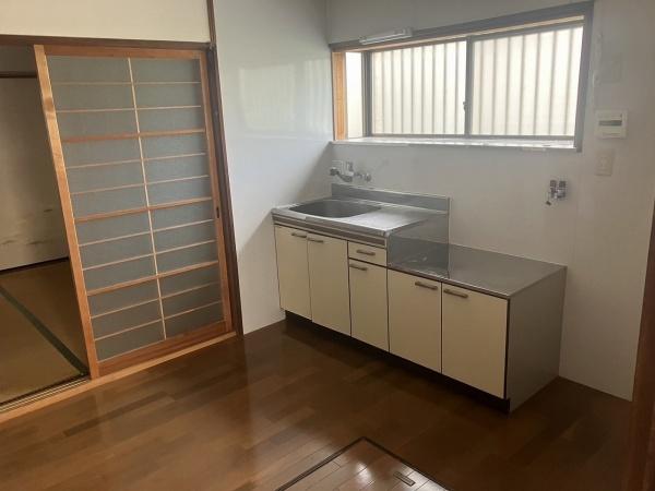 岸和田市箕土路町３丁目の中古一戸建て