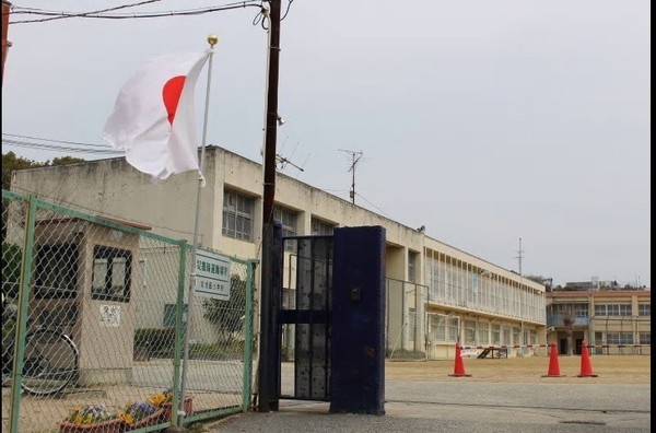 コスモハイツ光明池Ａ棟(和泉市立北池田小学校)