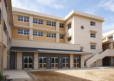 泉佐野市野出町の新築一戸建(泉佐野市立第一小学校)
