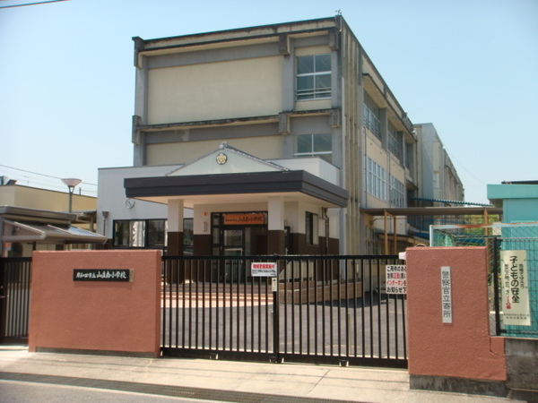 岸和田市岸の丘町１丁目の中古一戸建て(岸和田市立山直南小学校)