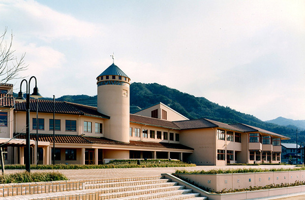 阪南市桃の木台５丁目の中古一戸建て(阪南市立桃の木台小学校)
