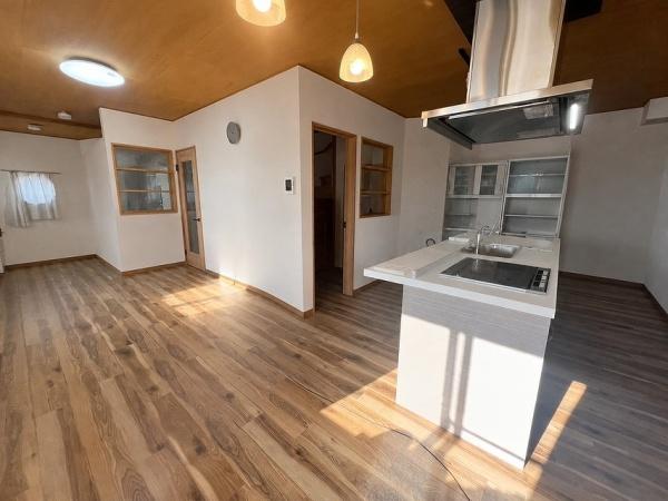 泉佐野市野出町の中古一戸建て