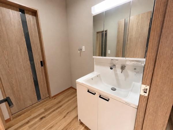 泉佐野市野出町の中古一戸建て