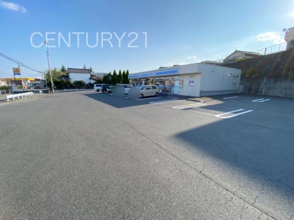 高崎市中豊岡町3期C号棟(ローソン高崎下豊岡町店)