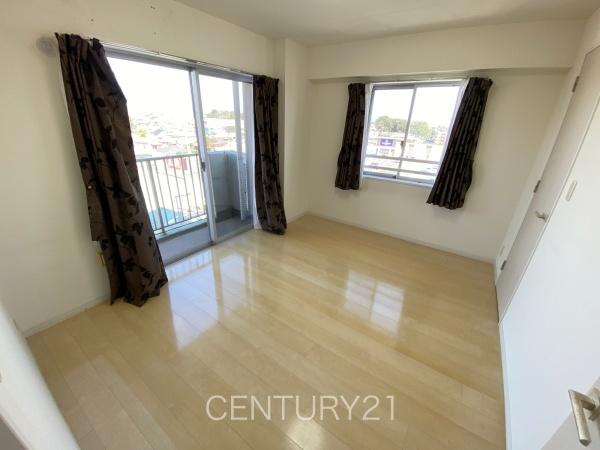 モナーク伊勢崎(洋室)