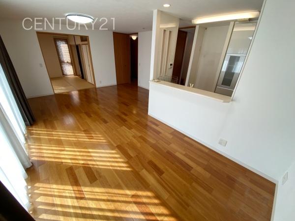 高崎市三ツ寺町の中古一戸建て(リビング)