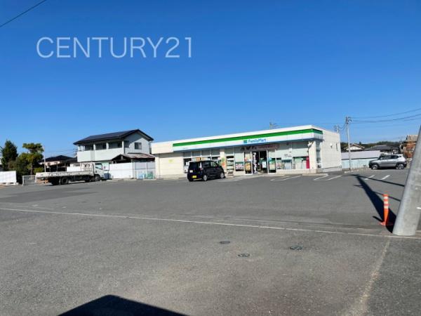 高崎市吉井町長根の土地(ファミリーマート高崎吉井町店)