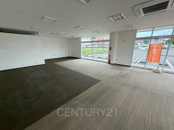 高崎市上豊岡町店舗