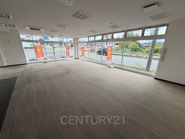 高崎市上豊岡町店舗